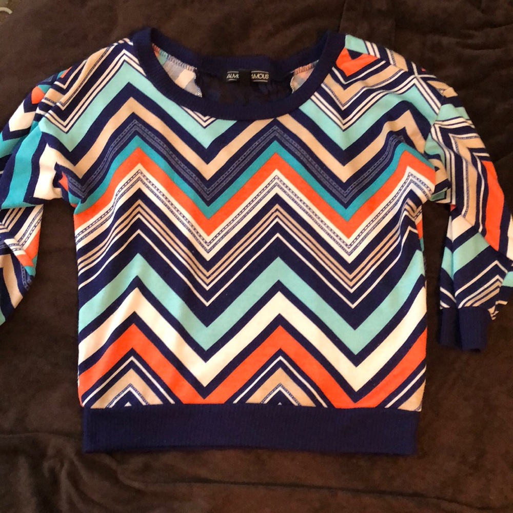 A midway sleeve shirt